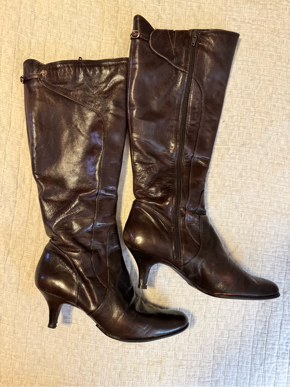 Bandolino Dark Brown Leather Knee Boots with kitten heel Sz 8 1/2